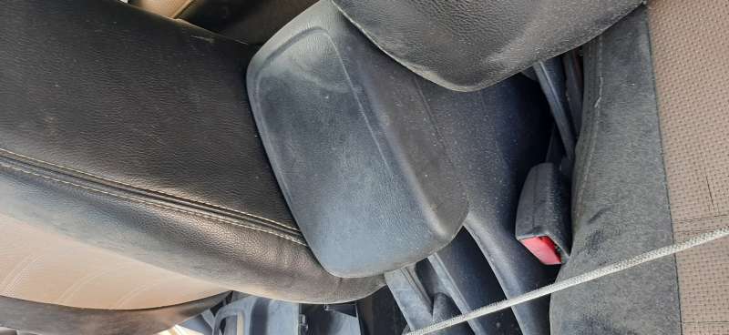 FORD RANGER 2.2 TDCİ ÇIKMA YEDEK ORTA KONSOL_FA2